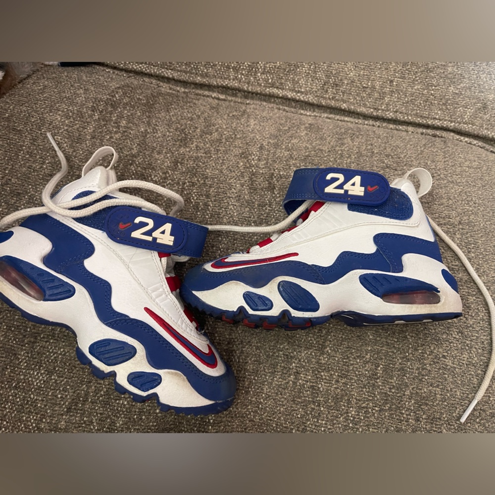 Ken Griffey Jr nike shoes